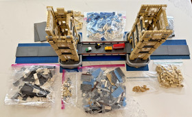 LEGO Creator: London Tower Bridge (10214) RETIRED Incomplete