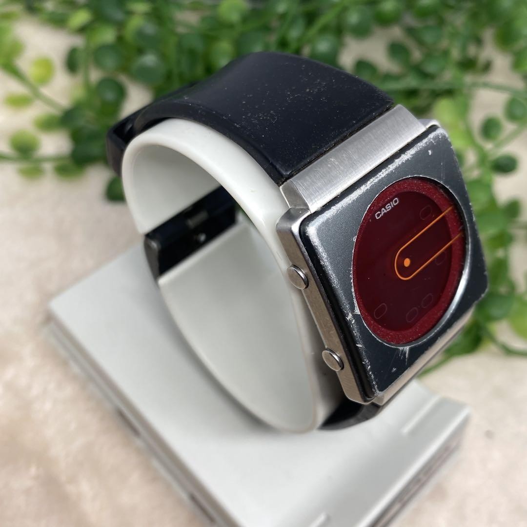 希少　レア　CASIO　カシオ　LA-2001 Vintage Casio Futurist LA-2001 32 mm case RARE | eBay