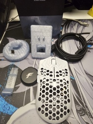 Used Finalmouse ULX Frostlord Size Classic (L) 8k Polling Mouse *NO FROSTKEY*