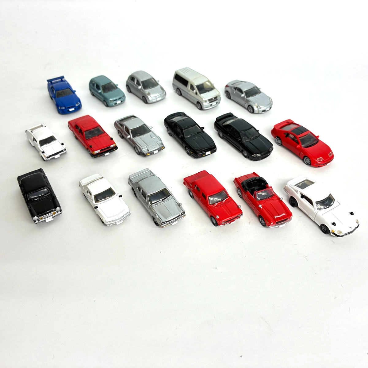 Nissan 旧車ミニカーセット 5台 Choco Egg Nissan Collection Miniature Car Model Set of 17 kinds