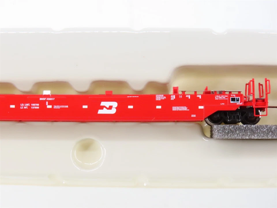 N Scale Athearn 17215 BNSF Railway 3-Unit Drawbarred Husky Stack Set  - Image 3 of 4