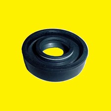 Ford C5NN851A, 81802041 Hydraulic Pump Shaft Seal NAA 600 800 601 801 900  B943