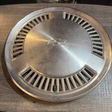 1984 84 1985 85 Celebrity Hubcap Rim Wheel Cover Hub Cap 14 Oem Free Shipping