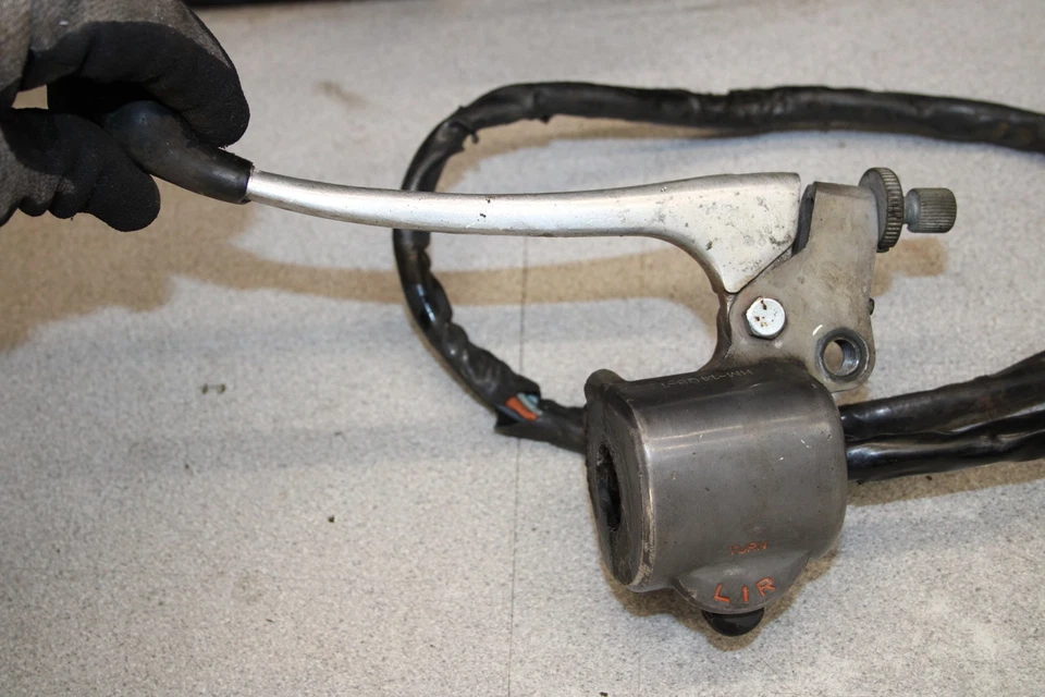 1975 Honda CB500T левый руль управления V10-3906.ue - Изображение 4 из 4