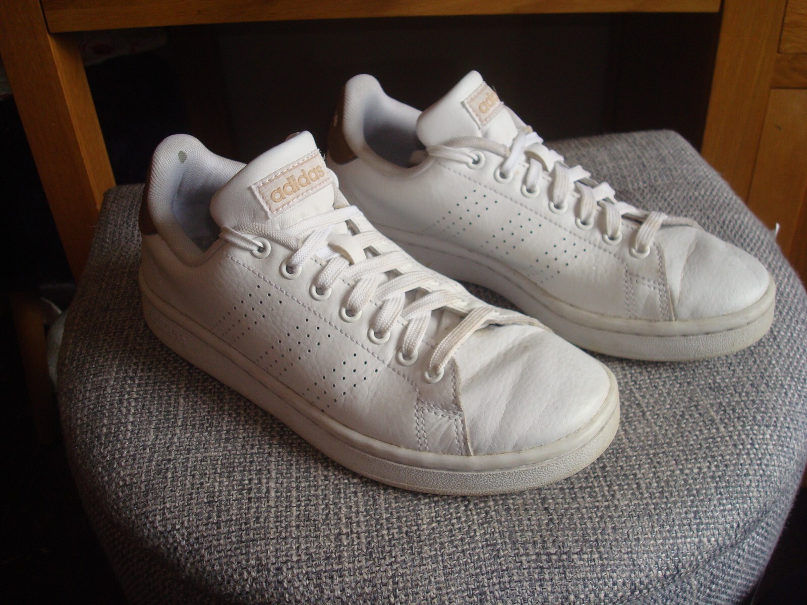 Women's Adidas White Copper Advantage Tennis Sneakers Trainers UK Size