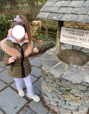 Mackage Cadi Mädchen Armeegrün Daunen gefütterte Jacke Mantel rosa Echtfell Kapuze Alter 10