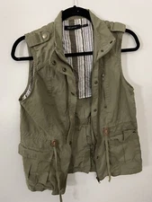 BLU PEPPER Full Zip/Button Down Army Green Vest- Medium