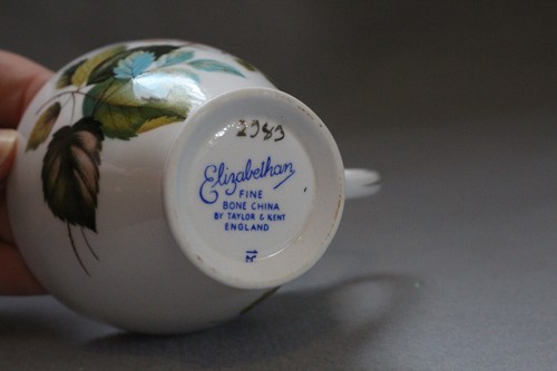 Elizabethan Fine Bone China Tea Cup & Saucer White Crabapple Taylor Kent VTG - Picture 21 of 21
