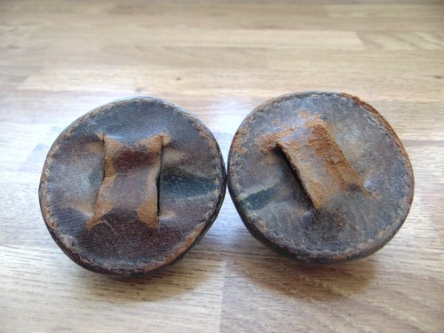 PAIR OF ANTIQUE HEAVY BRASS ROSETTES WITH SCALLOPED EDGES - HORSE BRASSES - 第 4/4 張圖片