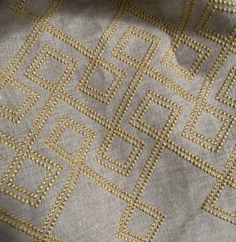 Tela dorada Owando Stripe de Beacon Hill  Foto 2 de 2