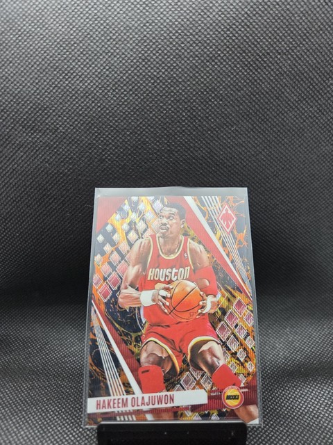 2023-24 Panini Phoenix - Hakeem Olajuwon #197 Lava /75 - Houston Rockets
