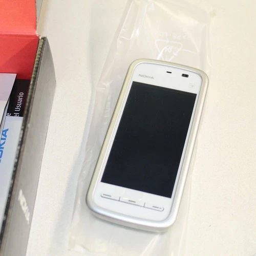 罕见老式诺基亚 5230 手机白色带盒完整 Movistar International — 第 4/4 张图片