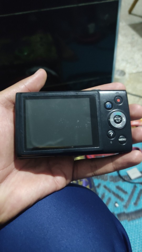 Canon IXUS 170 20.0 MP Digital Camera Untested Without battery Cart