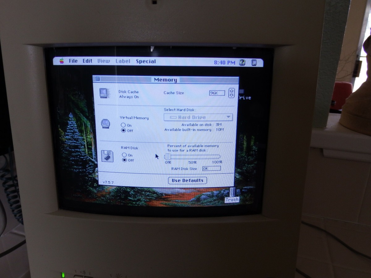 Macintosh Color Classic 80MB Hard Drive 512k VRAM 10MB Macintosh Color Classic 80MB Hard Drive 512k VRAM 10MB