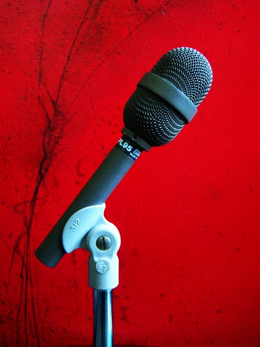 Vintage 1980's Electro Voice PL95 dynamic cardioid microphone w