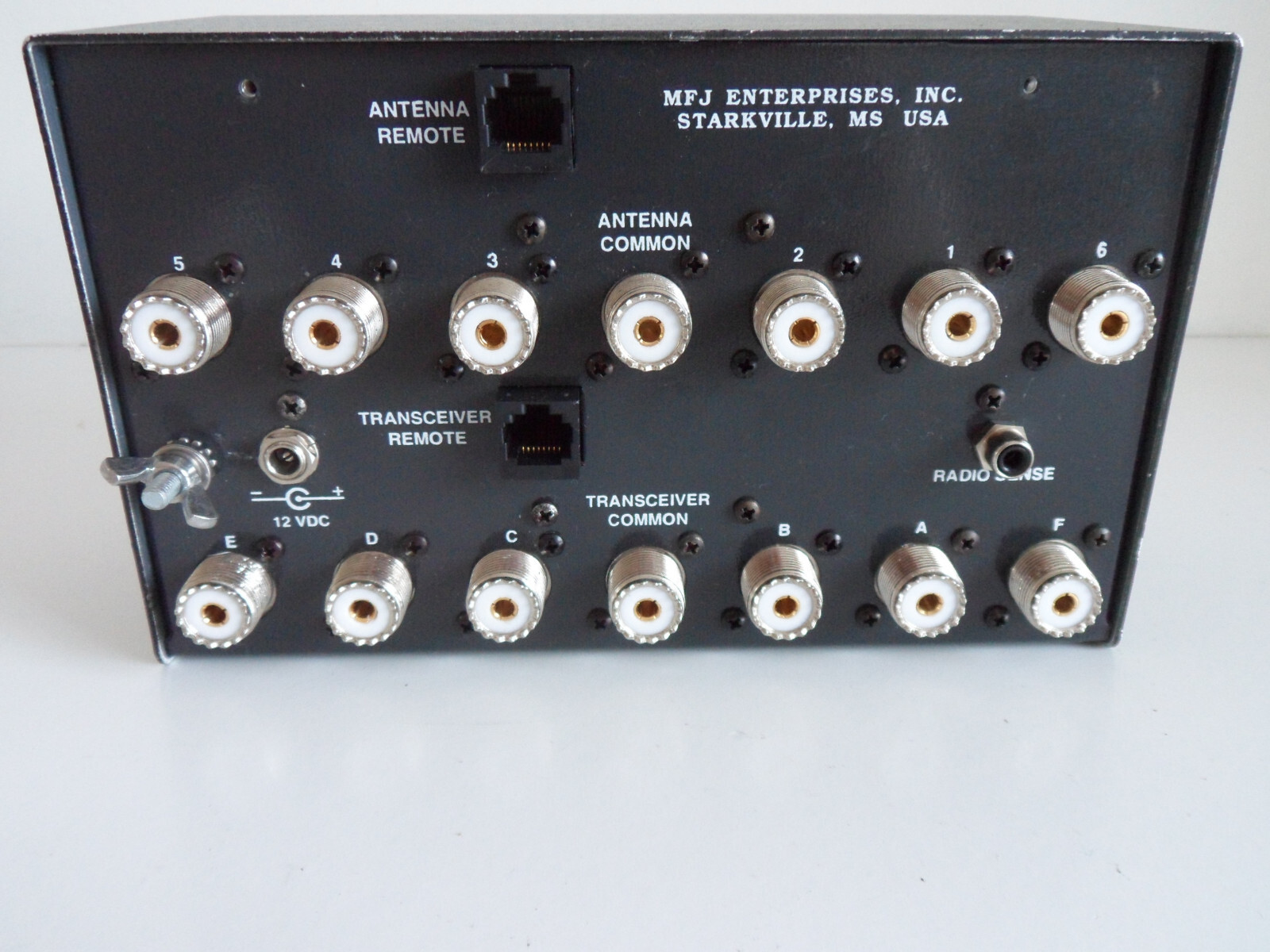 MFJ 4726 DESKTOP REMOTE TRANSCEIVER ANTENNA SWITCH..........RADIO ...