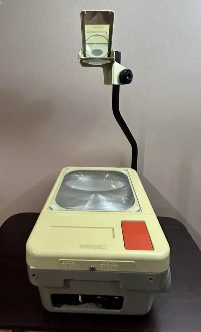 Elmo HP-L3550S Transparency Overhead Projector 60Hz 380W Lamp 82V