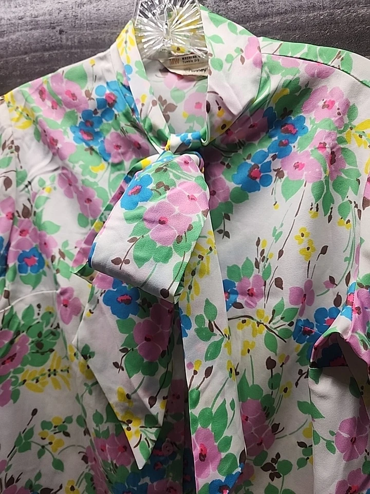 Blusa Floral Vintage Años 70 JC Penny Mujer Cuello Lazo Oficina Geek Abuela Núcleo Foto 2 de 4
