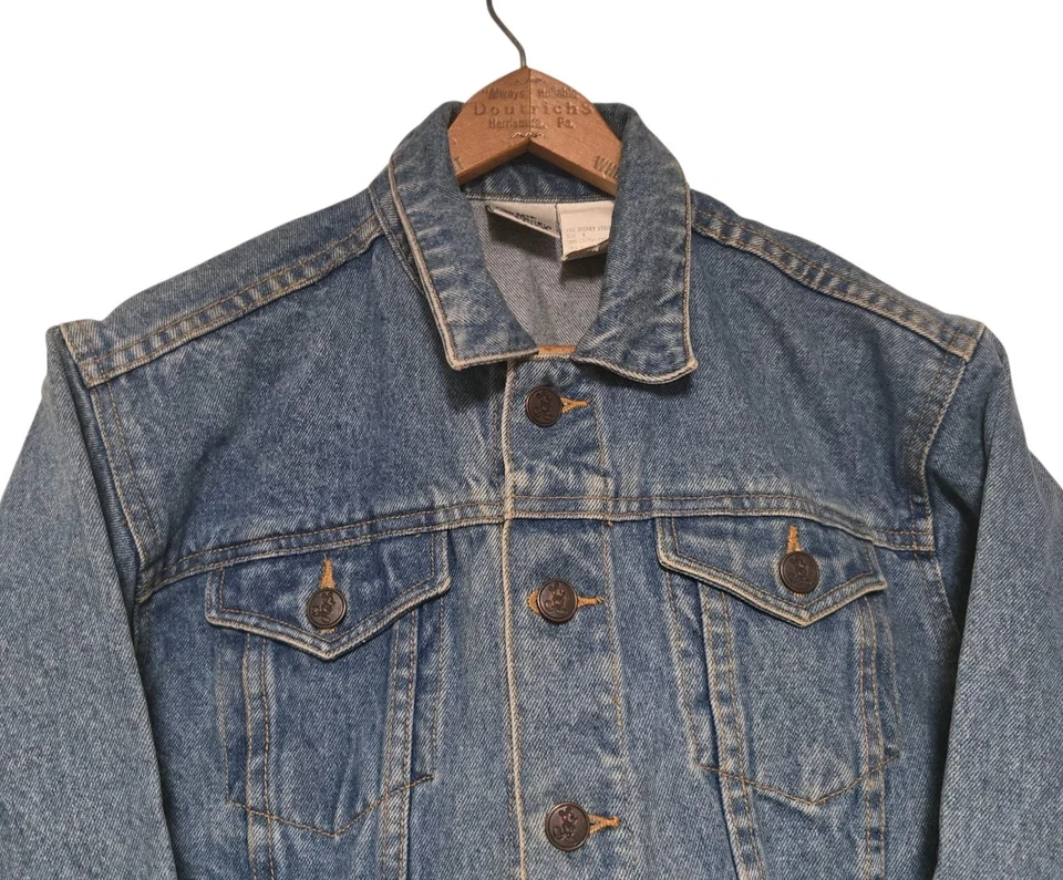 Chaqueta vaquera bordada de colección de Mickey Mouse y sus amigos de Disney Store talla pequeña Foto 4 de 4