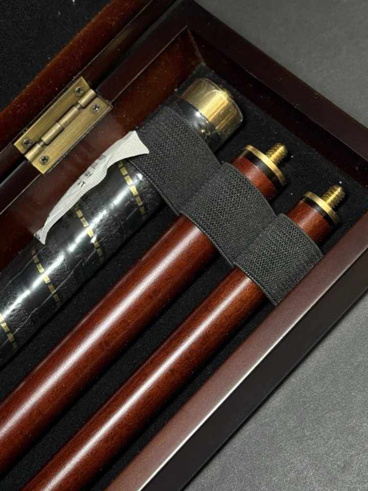 Bombay Executive Travel Mini Golf Putter Set with Cherry Wood Case Portable - Image 4 of 4