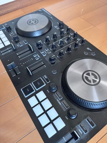 TRAKTOR KONTROL S2 MK3 Native Instruments 2 Deck DJ Controller Good