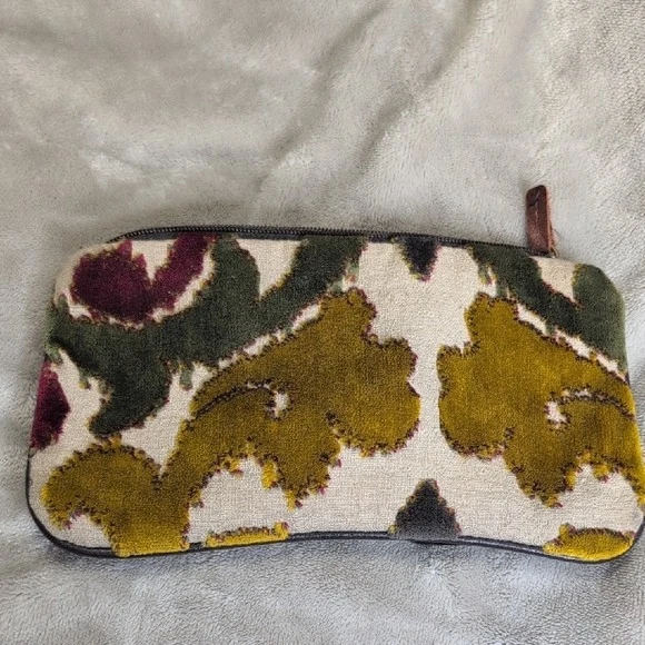 Glenda Gies Y2K Floral Patterned Tapestry Clutch Rare - Image 4 of 4