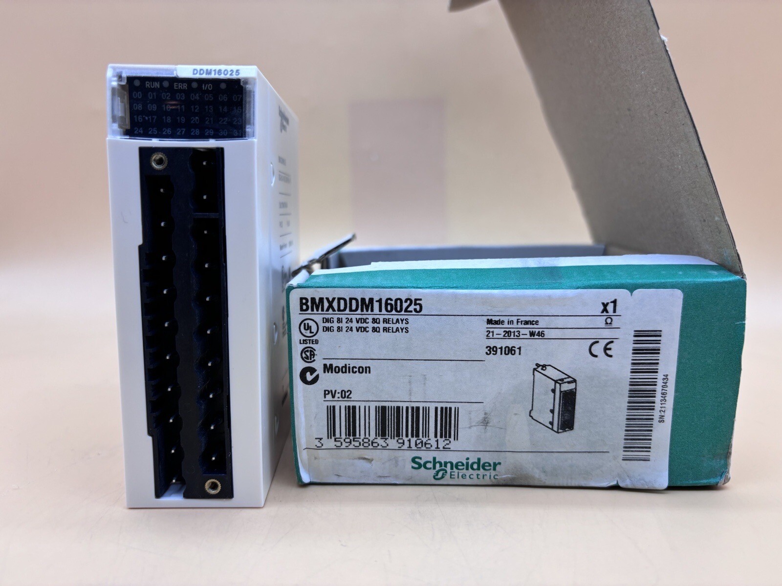 BMXDDM16025 Modicon Schneider Electric module mixte 8 entrees 24VDC et 8 sorties relais