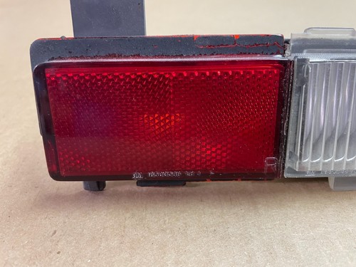 Corvette rear side marker turn signal corner light RH passenger side 84,85,86,87 - Picture 2 of 7