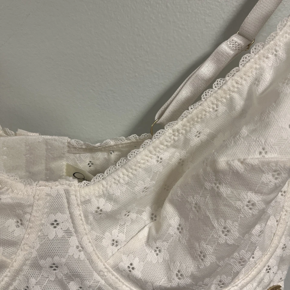 Jessica Simpson 女式文胸 38C 尼龙混纺钢圈花卉花边象牙色/奶油色 — 第 4/4 张图片