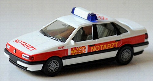 VW Passat Gl Tipo B3 Nef Asb-Notarzt 85/82 Beige + Rosso 1:87 Herpa 042093 - Picture 2 of 8