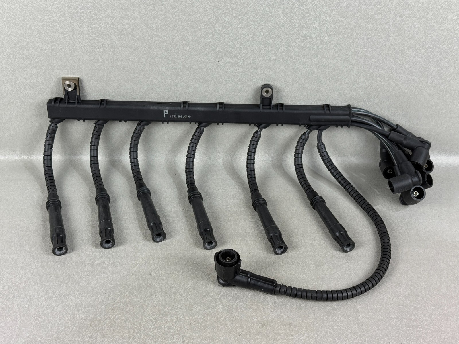 NEW! BENTLEY ARNAGE ROLLS-ROYCE SERAPH HIGH TENSION HT LEAD SET BANK B V12 OEM