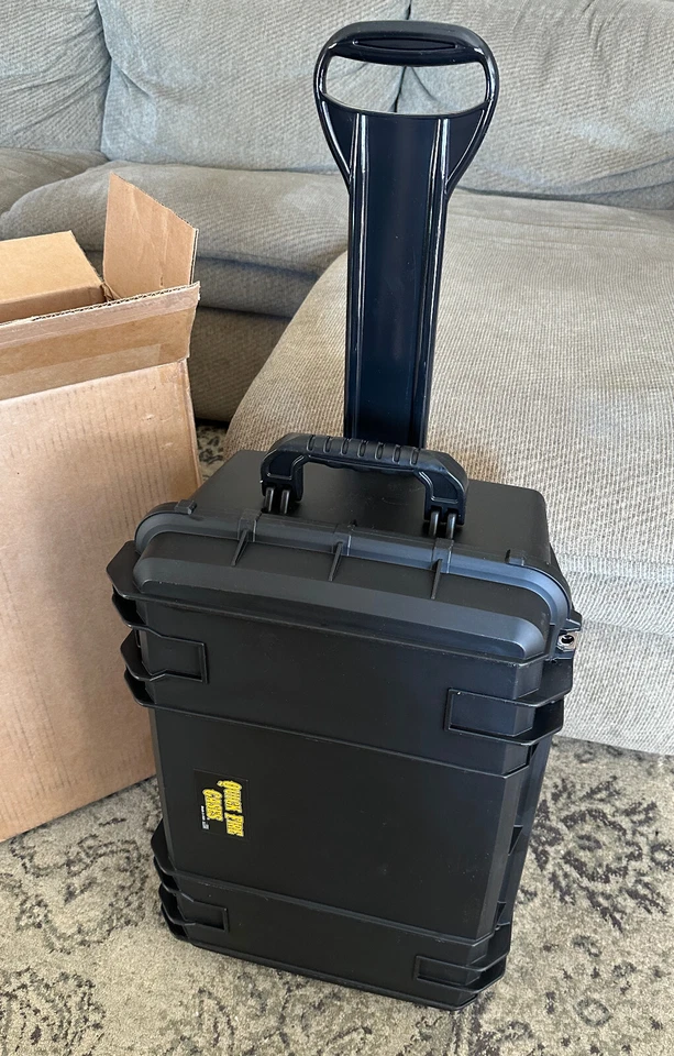 Quick Fire QF920RBKL Rolling Pistol Case Watertight w/ Locks: LARGE CAPACITY - Image 2 of 4