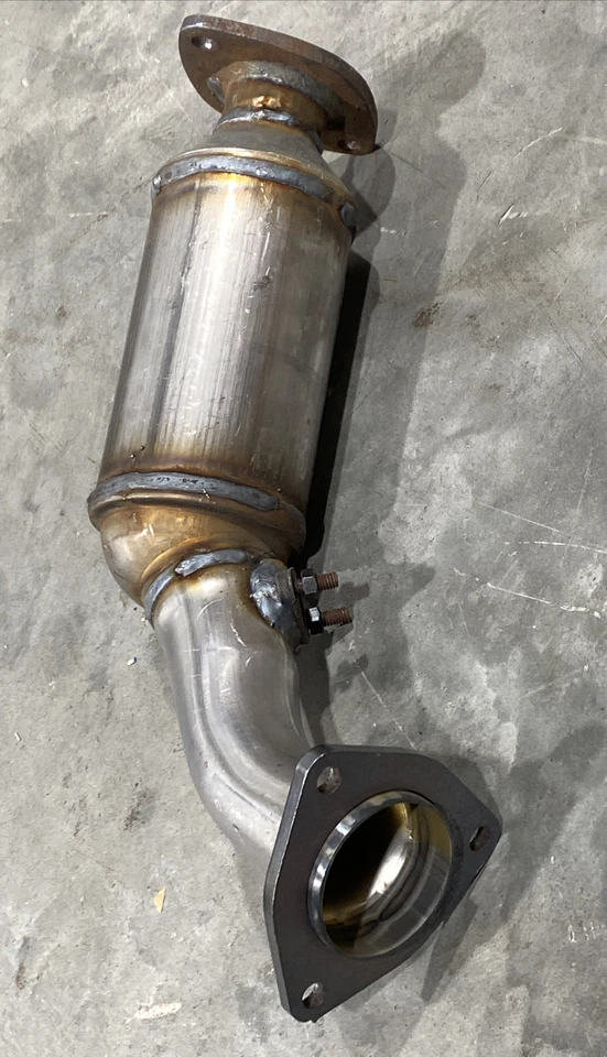 Convertidores catalíticos delanteros Davico 18165 para 4 corredores Toyota Tacoma 4Runner nuevos Foto 3 de 4