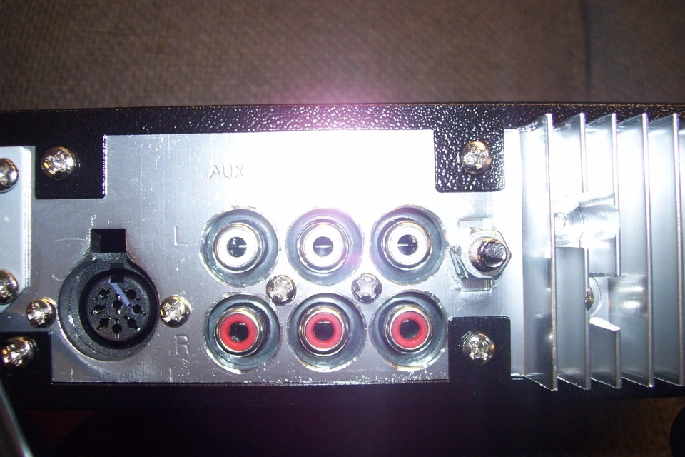 Chevy Camaro 1967 1968 67 68 EE. UU. 630 sonido automático personalizado radio de 300 vatios bisel negro Foto 3 de 3