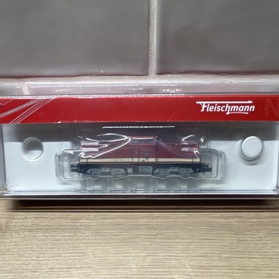 Fleischmann Diesellok Spur N 1:160 rot/beige Next18 Nr. 7360006