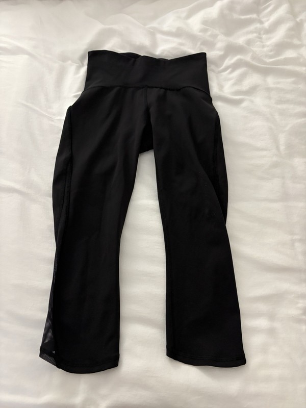 lululemon train times crop 17" us size 2