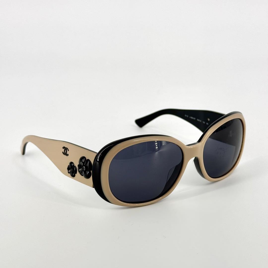 【美品】CHANEL sunglasses coco camellia y2k CHANEL Camellia 5113 Sunglasses Beige & Black Coco Mark