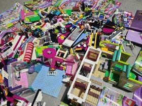 Huge LEGO Friends Bulk Lot Bricks Base Plates Instruction Mixed Parts