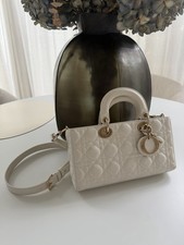 Dior Lady Dior D-Joy Tasche Medium Weißgold ...