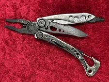 Leatherman Skeletool Silver & Black Stainless 7 Tool Multi-Tool Plier 2019 (463)