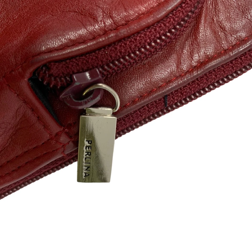 Cartera de mano vintage PERLINA de cuero rojo oscuro pequeña con cremallera superior Foto 3 de 4