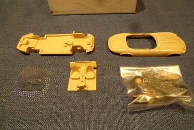 Tenariv 1/43 Jaguar E-Type Convertible, Resin / White metal Parts.