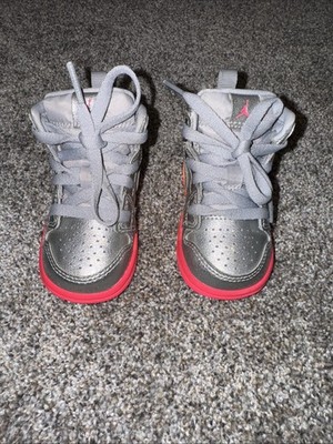 Jordan 1 Mid (TD) Metallic Silver Pink Crimson Size 4C