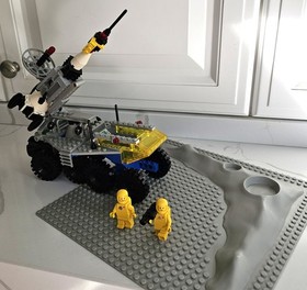 LEGO 6950 Mobile Rocket Transporter &ndash; Vintage 1982