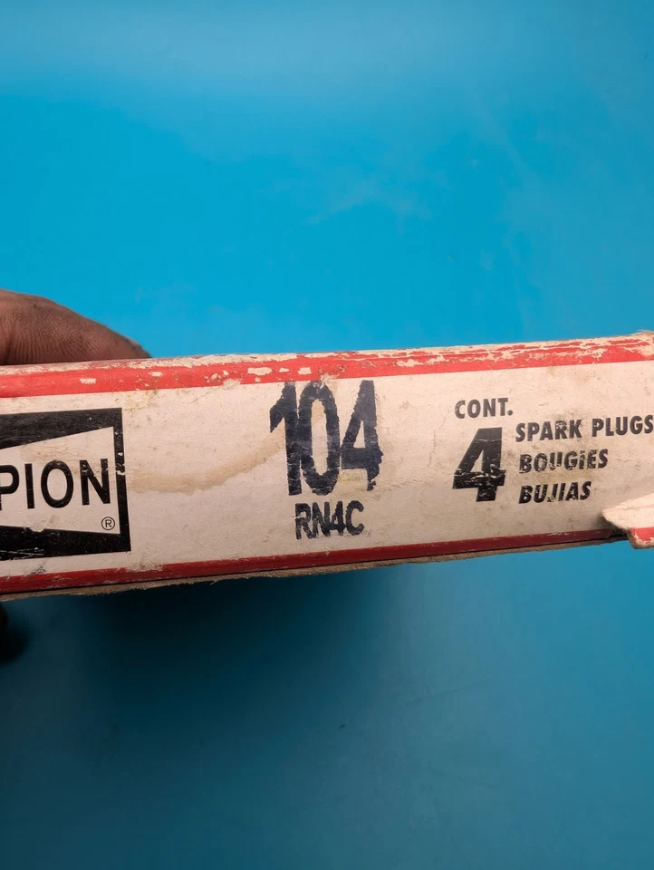 Bujía-Cobre Plus Champion 104 Paquete de 4 Foto 3 de 4