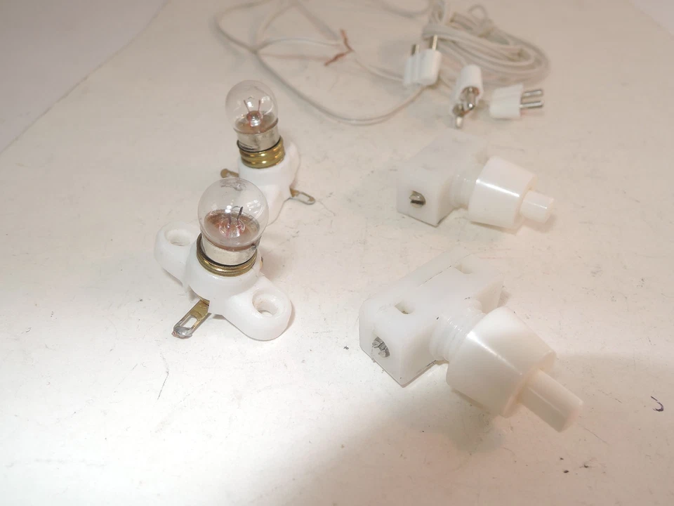 ++ CK119 Confezione Illuminazione Casa delle Bambole Lampade 4,5 Volt Interruttore Cavo - Immagine 2 di 4