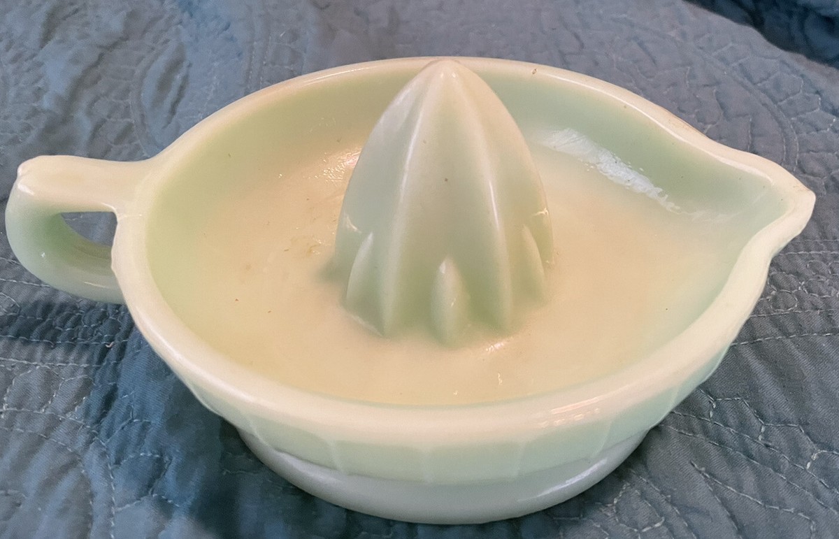 Vintage Jadeite Jadite Orange Fruit Juicer Reamer Exc