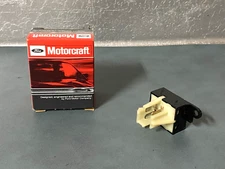 Ford OEM NOS E6DZ-19986-A Blower Motor Switch 1987-1993 Mustang