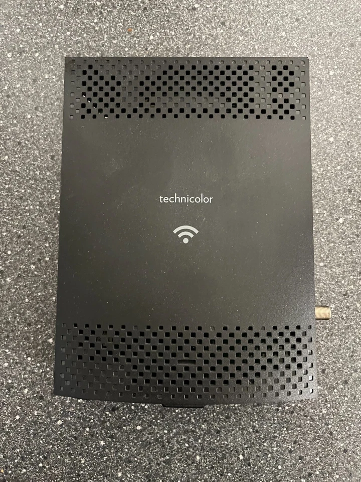 Technicolor TC7230.S Cable Modem Router - Wi-Fi Certified - Dual Band - Used - Image 2 of 4