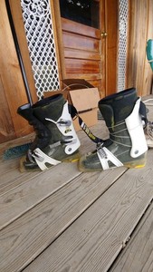 Intuition Alpine Ski Boots-Size 10-Nice Condition -one missing rigid front plate